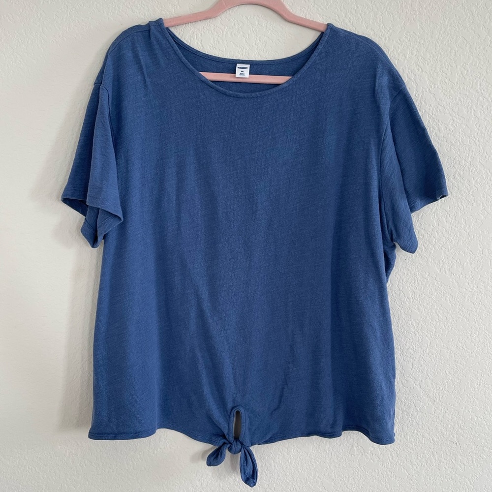 Old Navy front tie tee